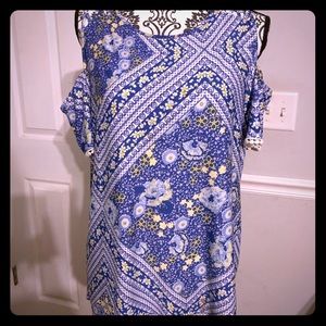 ❤️ Gorgeous Cold Shoulder Top 👕❤️👕